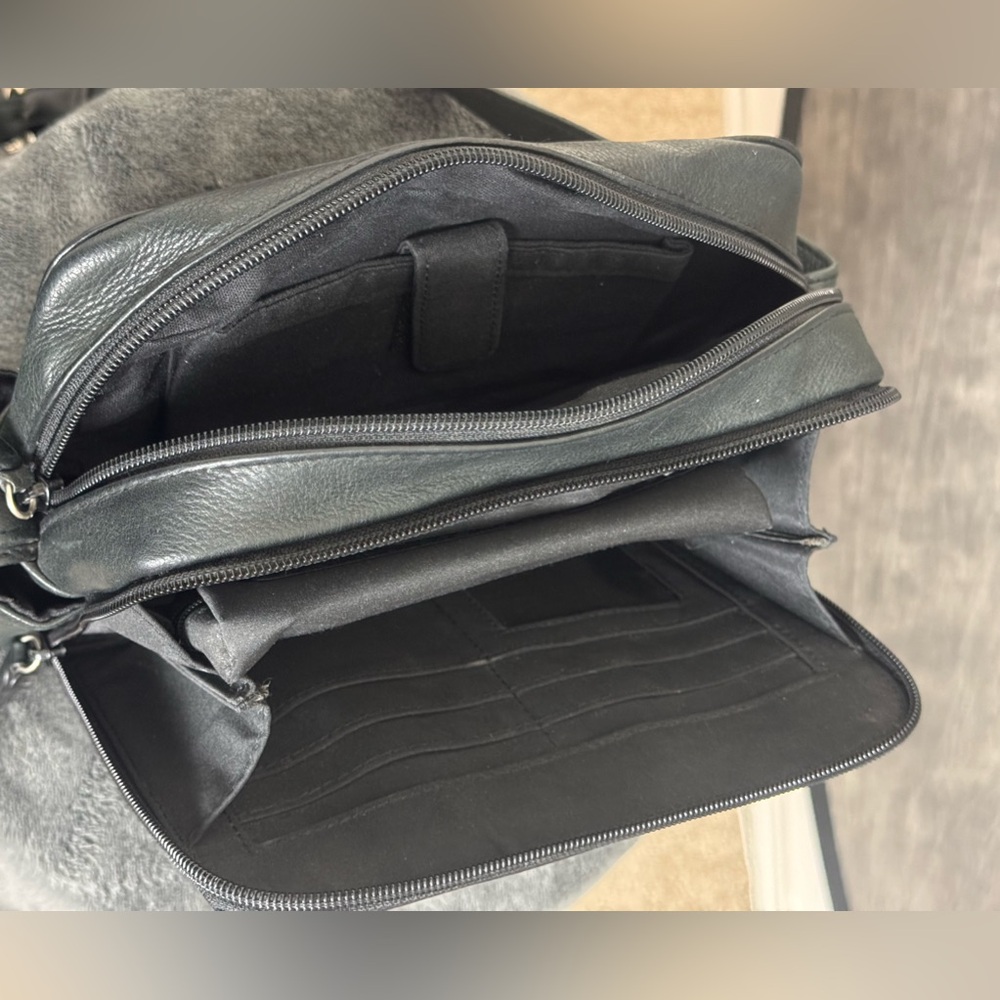 Tignanello Black Leather Crossbody Organizer Bag - Picture 10 of 11